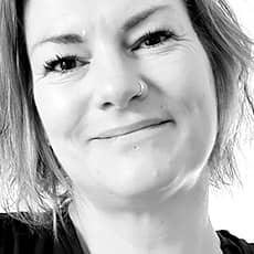 Portrait Yogalehrerin Nicole Schmid